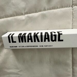 IL Makiage black mascara